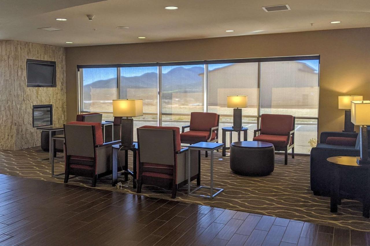 Comfort Suites Prescott Valley Exterior foto
