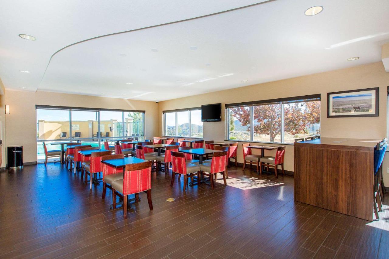 Comfort Suites Prescott Valley Exterior foto